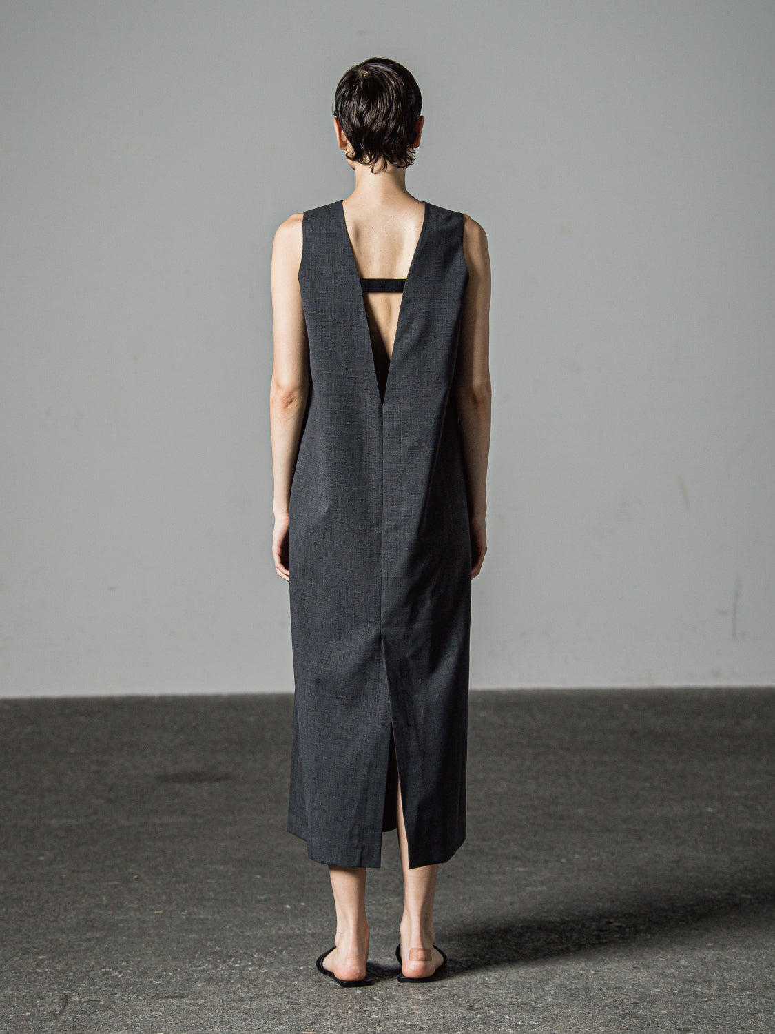 IH01-24SS-91310 Summer wool V-neck maxi dress