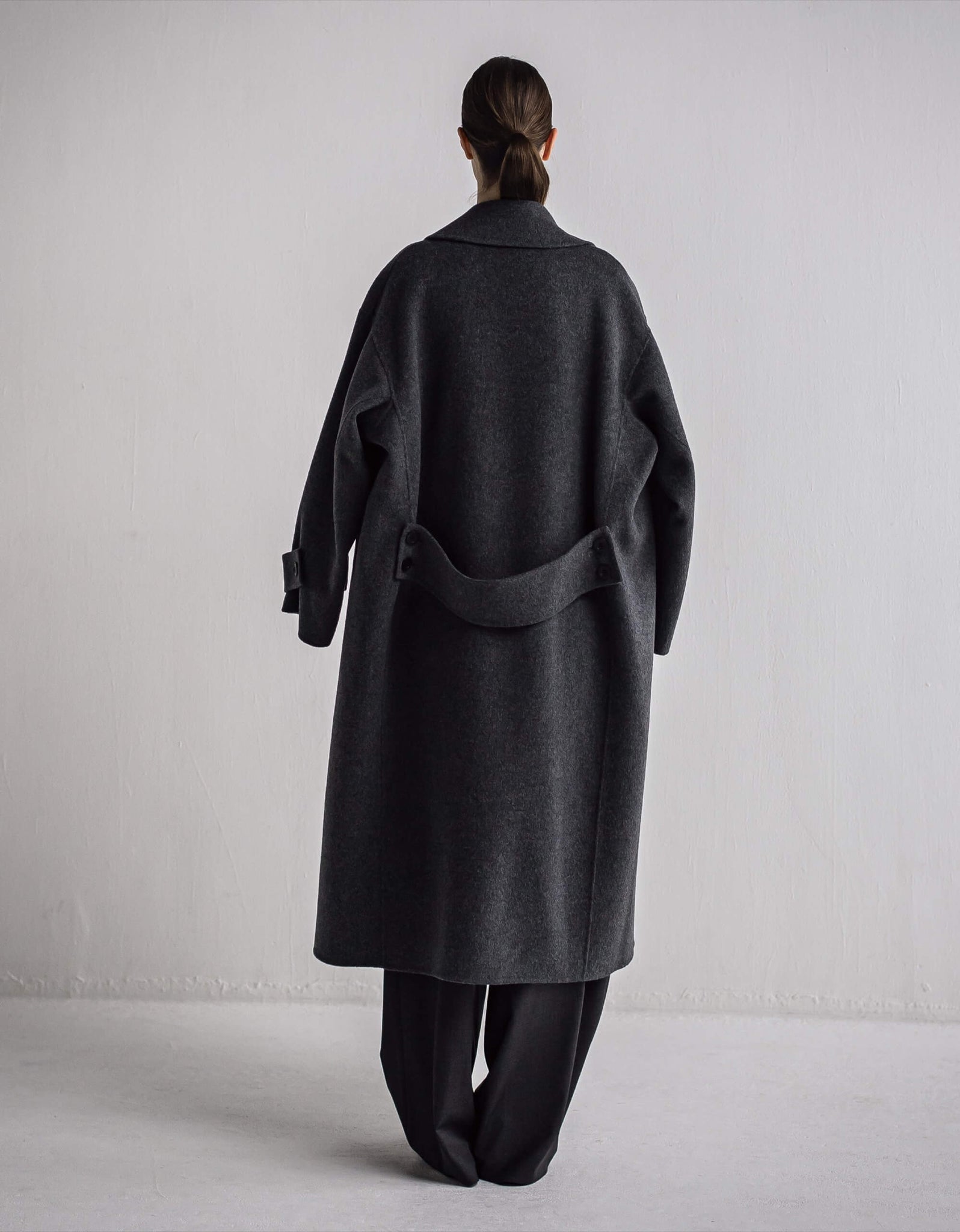 IH04-7A-82908 Super 100's maxi length rever coat